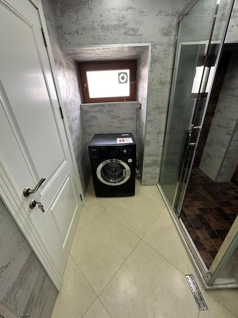 Apart Near Fountain Square And Central Park Baku